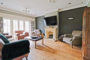 Living Room- click for photo gallery
